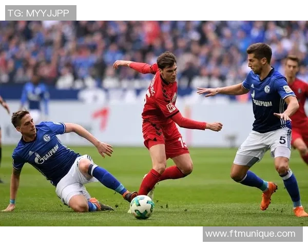 沙尔克与法兰克福历史交锋回顾及比赛结果分析