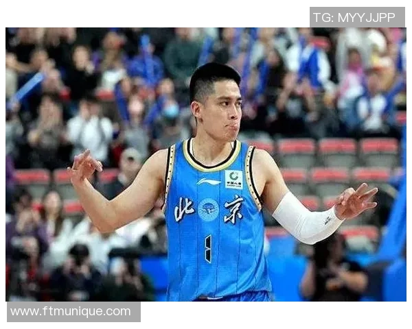 北京末节致胜94-81辽宁，陈盈骏26分，杨鸣遭驱赶，周琦15+11